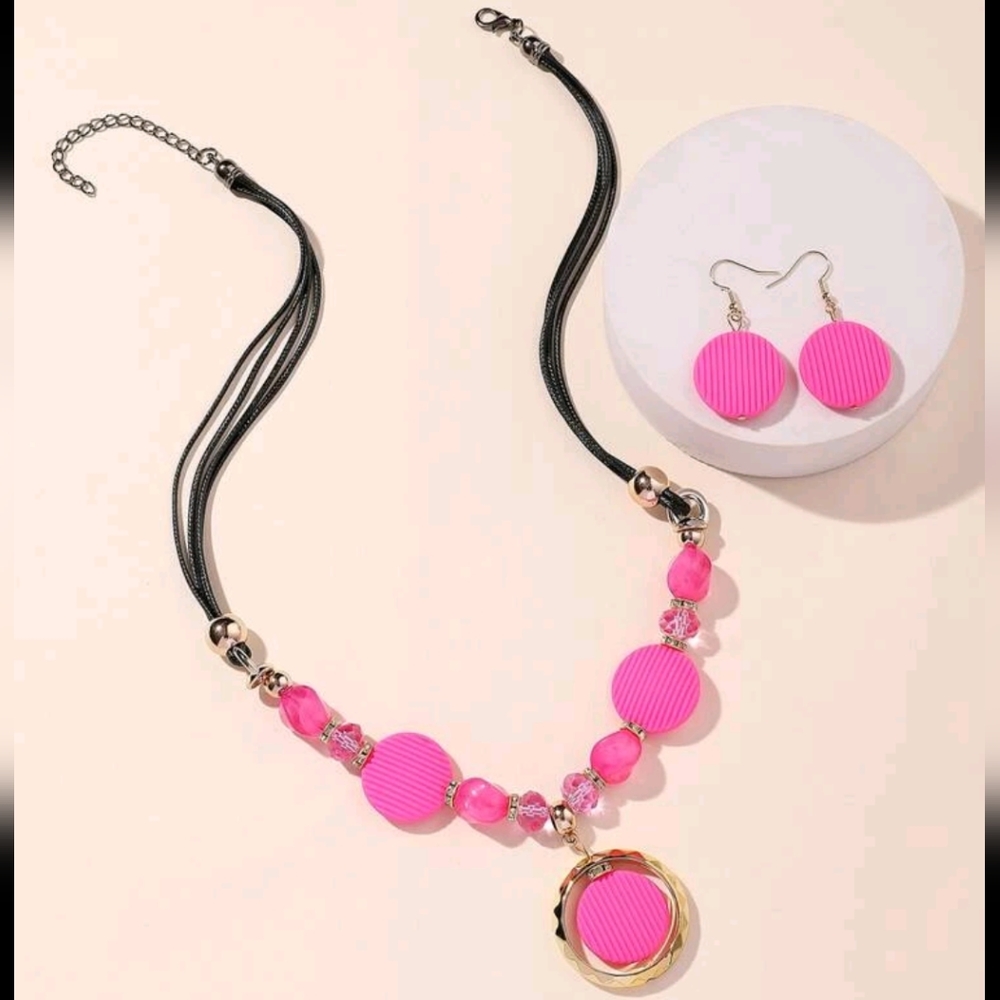 🍉5 for $25* Pink & Gold Necklace & Earrings